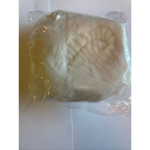 White Faux Fur Boot Cuffs – Warm Plush Ankle Covers for Winter Boots - Picture 7 of 7